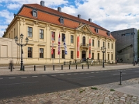Spaziergang um das Museum  Jüdisches Museum Berlin, Mai 2022 : Jüdisches Museum, Berlin, Mai 2022