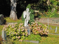 Oslo 2022  Friedhof um die Gamle Aker kirke : Oslo, 2022